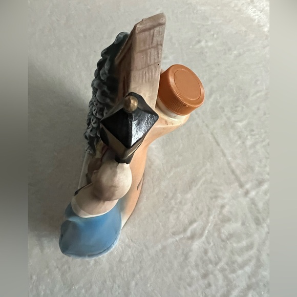 Jim Beam Vintage 1988 Collectible Christmas Carolers Holiday Decanter Flask - Picture 2 of 10